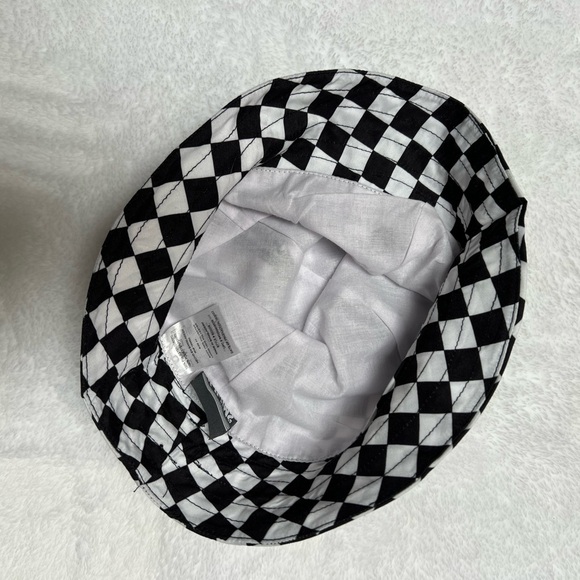 Toddler bucket hat sun hat checkerboard print checker like new 3T - Picture 3 of 4